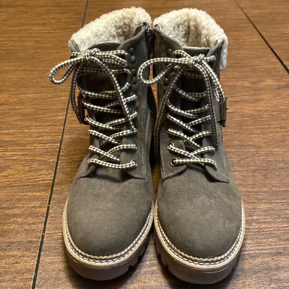 Like NEW! Suede Ankle Boots, Size 7, Army Green. - Picture 1 of 6